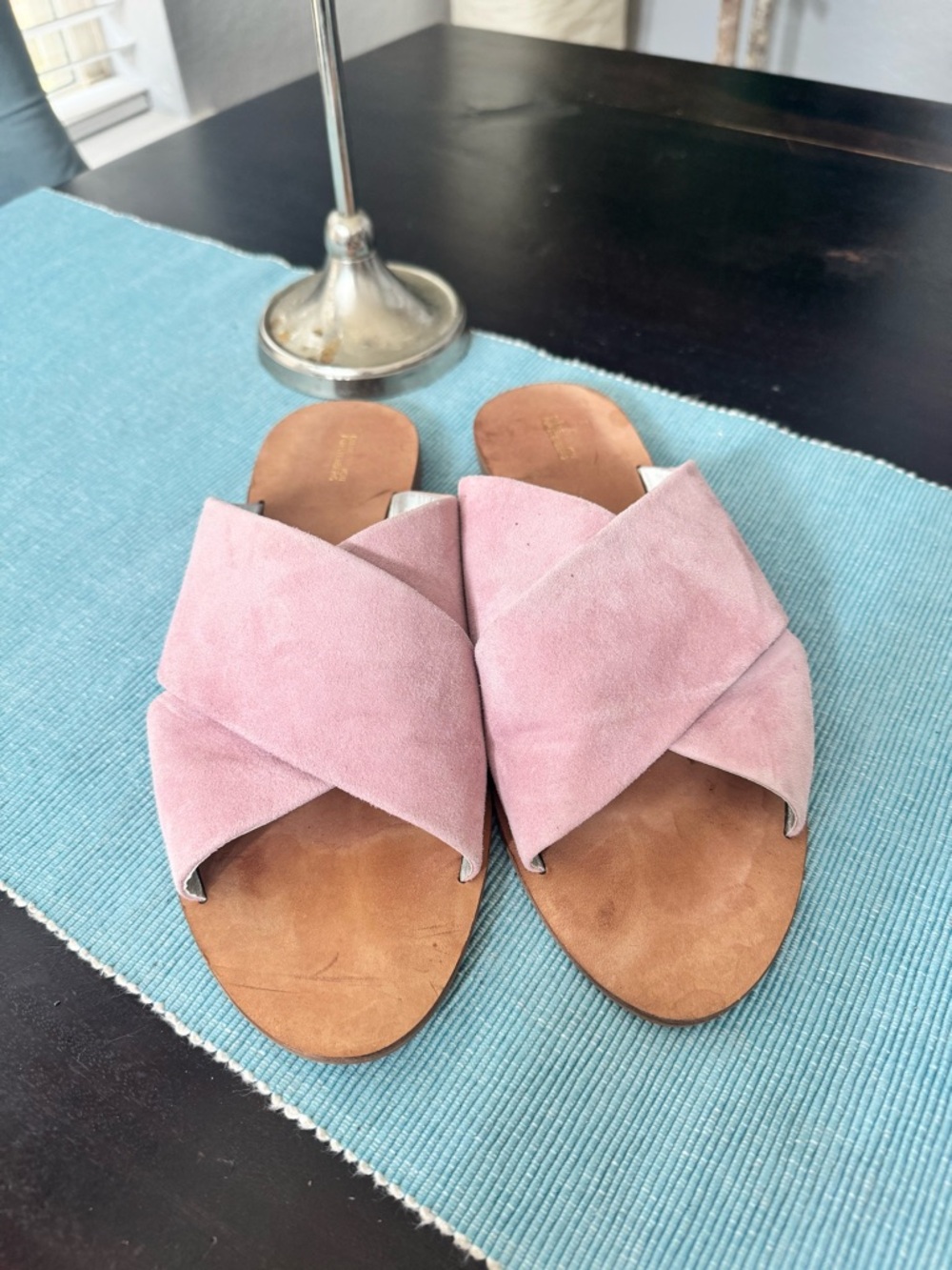 Diane Von Furstenberg pink suede cross-strap slip-on sandals 41